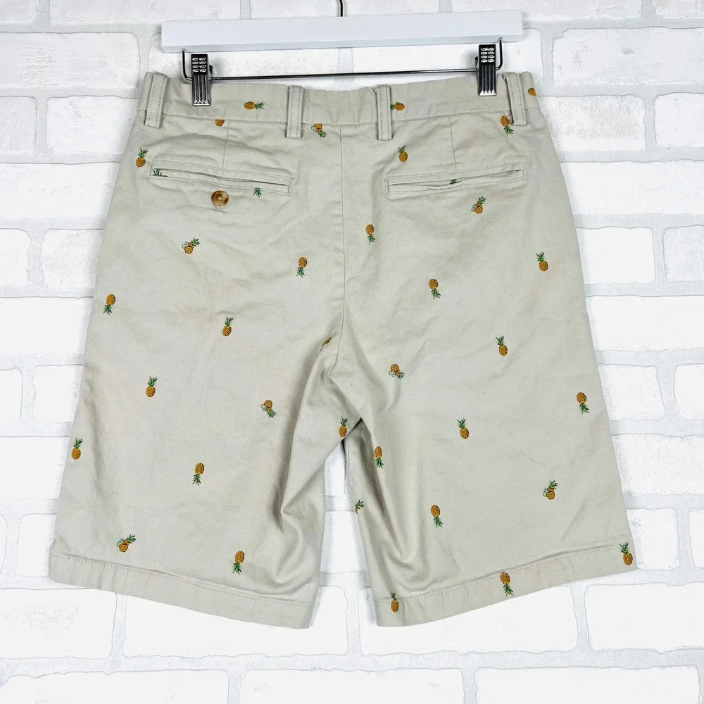 Old Navy‎ Mens Ultimate Slim Built-in Flex Pineapple Print Shorts, Size 30